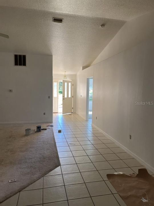 Recently Rented: $1,600 (3 beds, 2 baths, 2580 Square Feet)