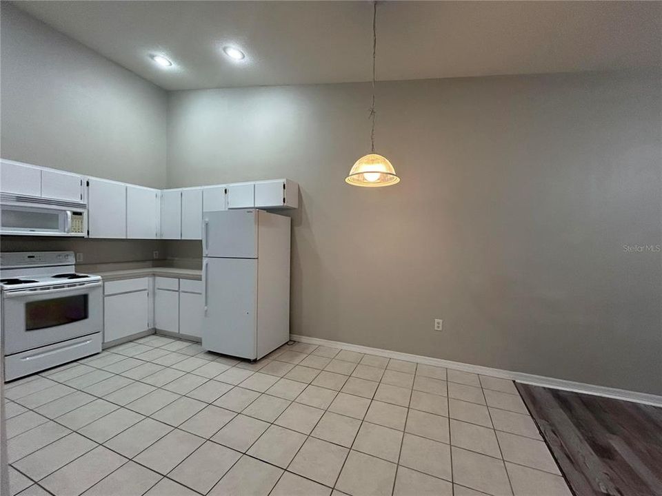 Recently Rented: $1,695 (3 beds, 2 baths, 1212 Square Feet)