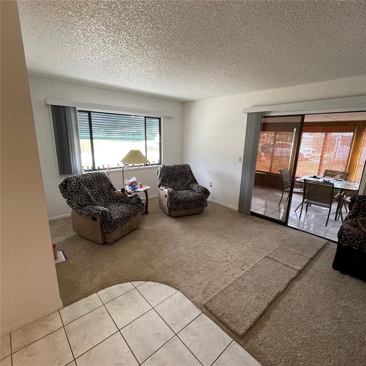 For Sale: $145,000 (2 beds, 1 baths, 960 Square Feet)