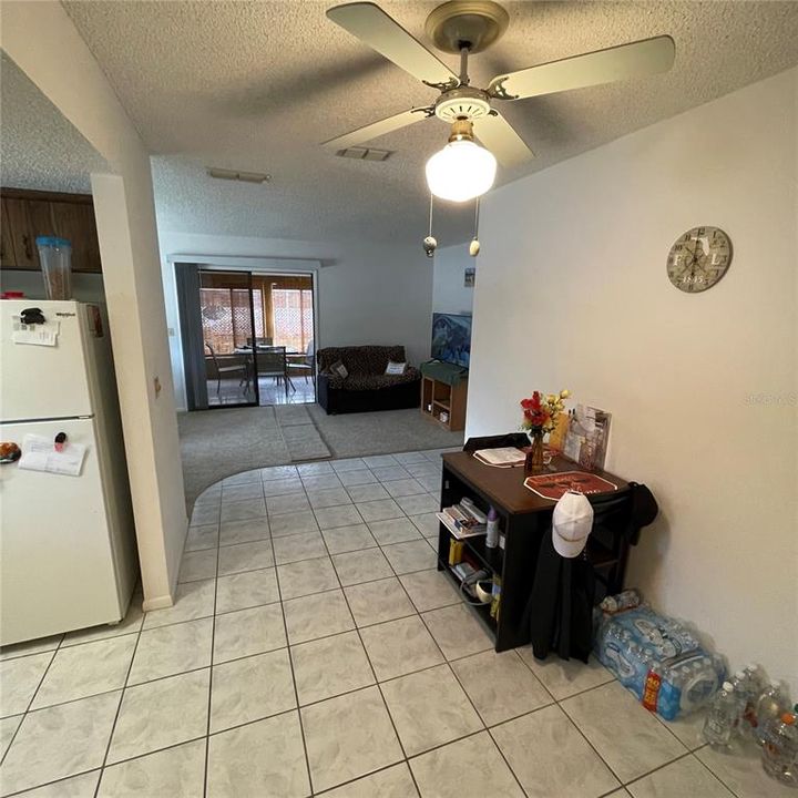 For Sale: $145,000 (2 beds, 1 baths, 960 Square Feet)