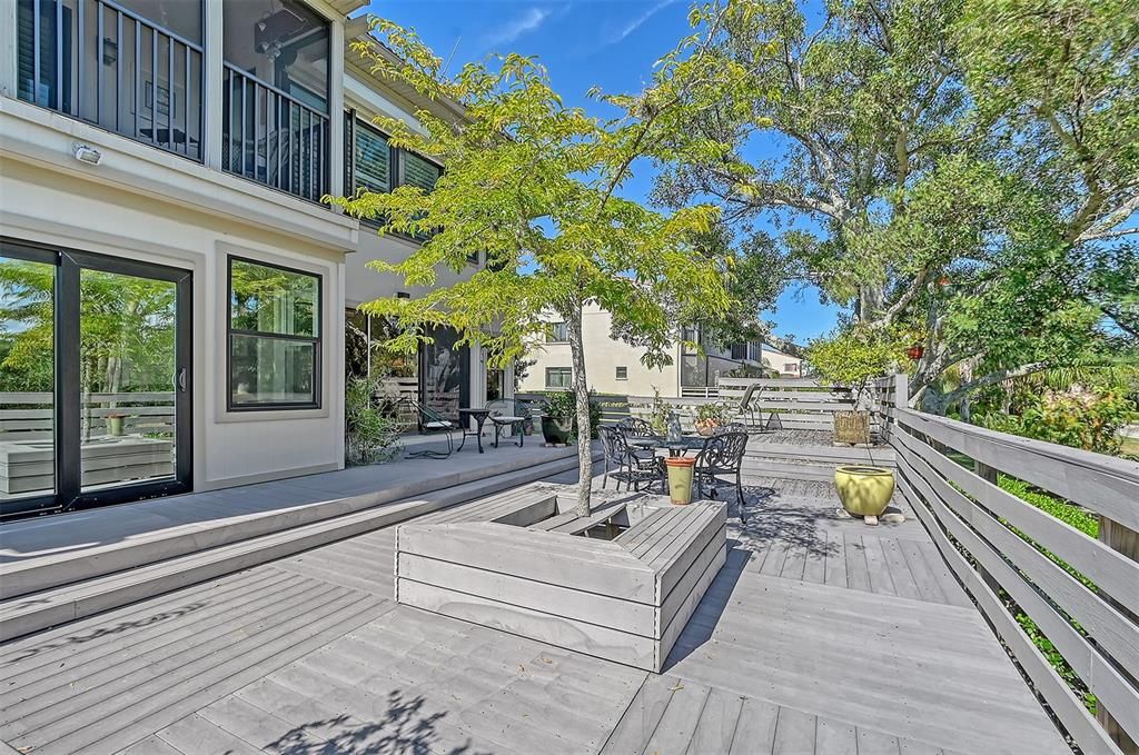 Active With Contract: $875,000 (3 beds, 2 baths, 2224 Square Feet)