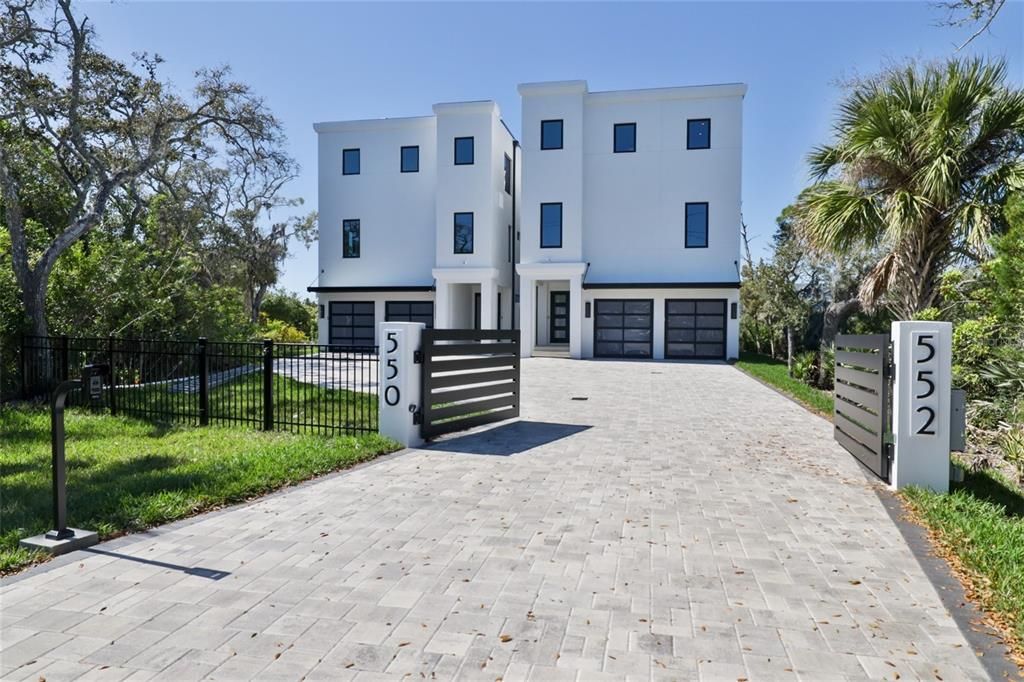 Active With Contract: $2,250,000 (4 beds, 4 baths, 3784 Square Feet)