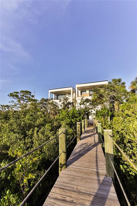 Active With Contract: $2,250,000 (4 beds, 4 baths, 3784 Square Feet)