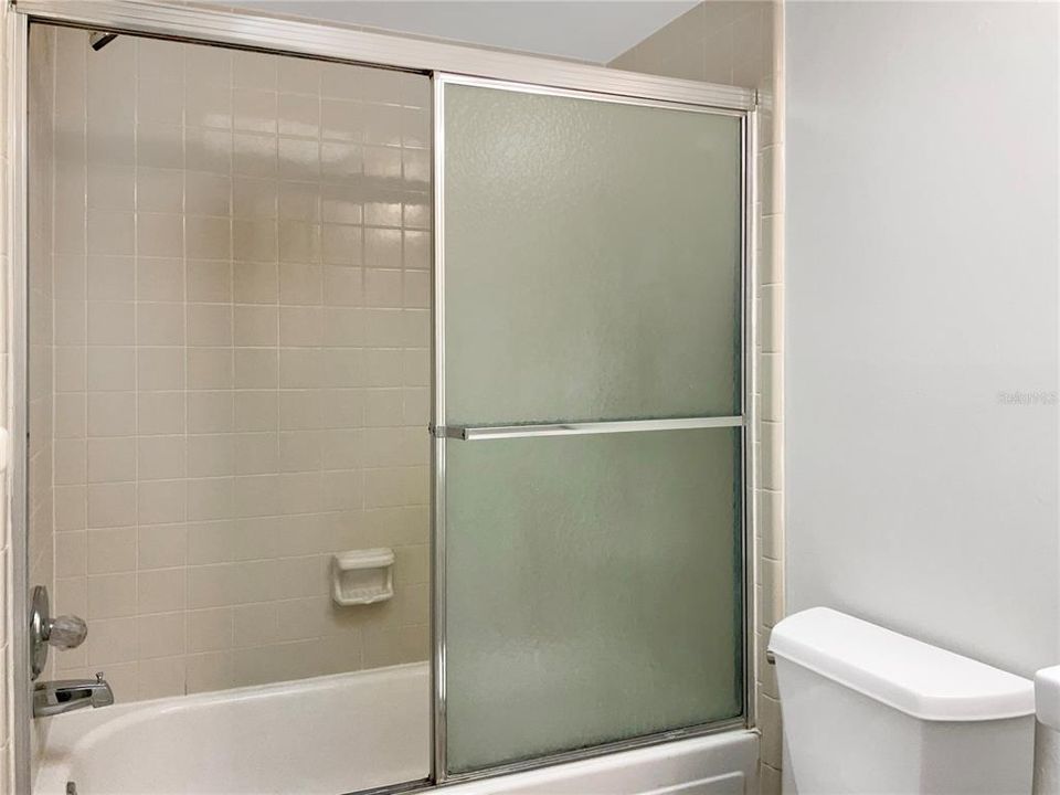 For Sale: $190,000 (2 beds, 2 baths, 1084 Square Feet)