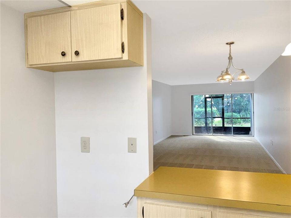 For Sale: $190,000 (2 beds, 2 baths, 1084 Square Feet)