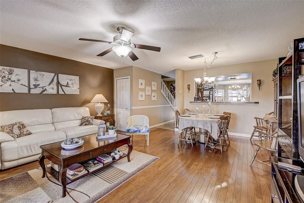 For Sale: $278,500 (2 beds, 2 baths, 1636 Square Feet)