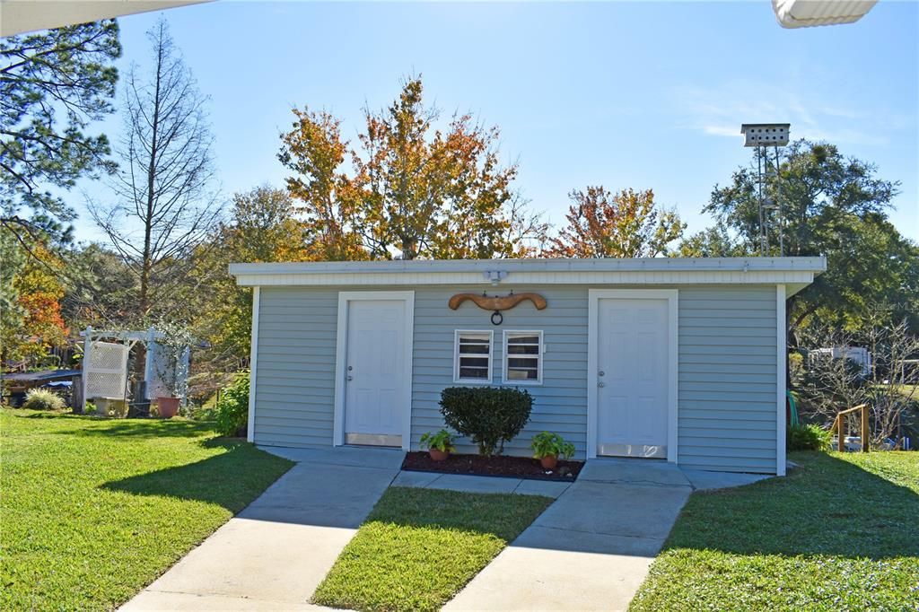 Recently Sold: $290,000 (3 beds, 1 baths, 1164 Square Feet)