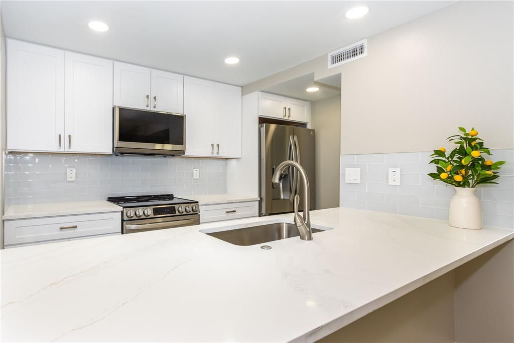 Active With Contract: $4,500 (3 beds, 2 baths, 1264 Square Feet)