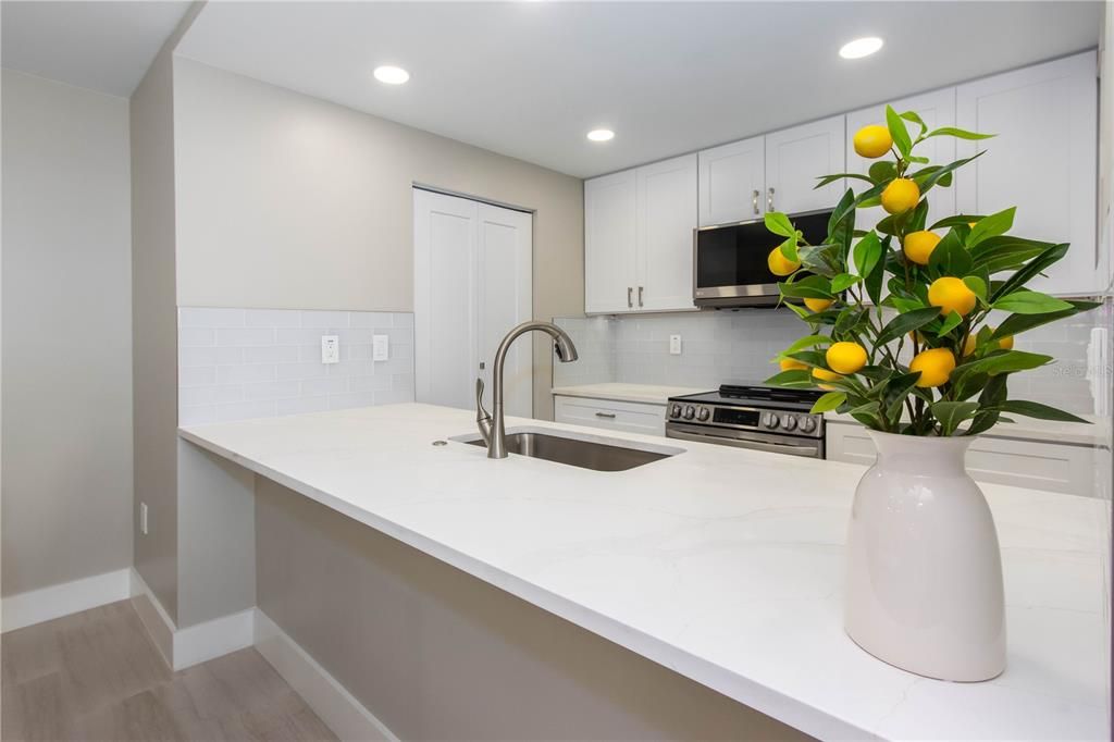 Active With Contract: $4,500 (3 beds, 2 baths, 1264 Square Feet)