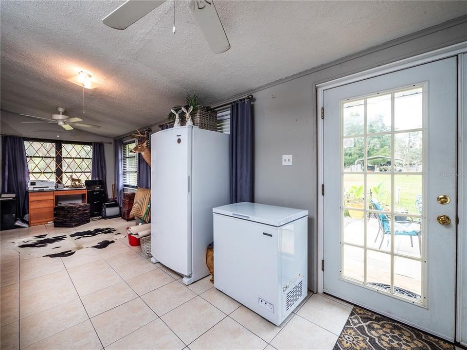 Recently Sold: $548,000 (3 beds, 2 baths, 1700 Square Feet)