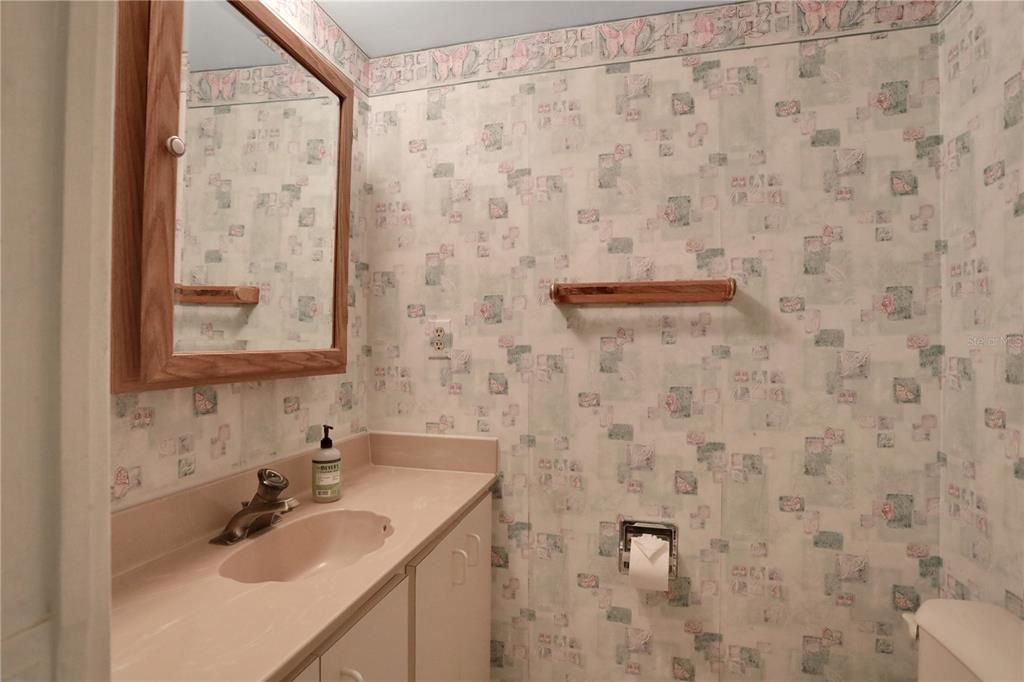 待售: $199,900 (2 贝兹, 2 浴室, 1680 平方英尺)