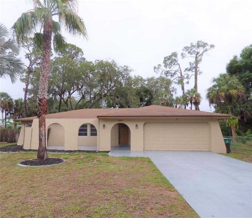 Recently Rented: $1,800 (3 beds, 2 baths, 1744 Square Feet)