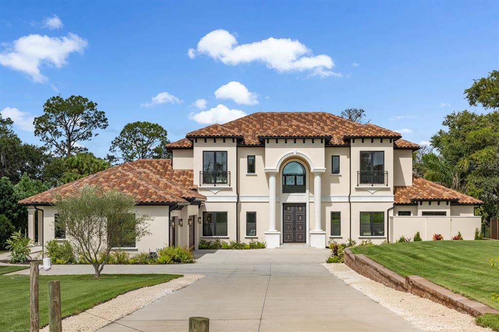 Recently Sold: $7,500,000 (6 beds, 8 baths, 7776 Square Feet)