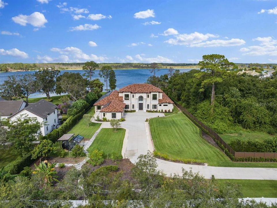 Recently Sold: $7,500,000 (6 beds, 8 baths, 7776 Square Feet)