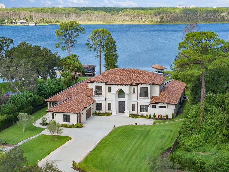 Recently Sold: $7,500,000 (6 beds, 8 baths, 7776 Square Feet)