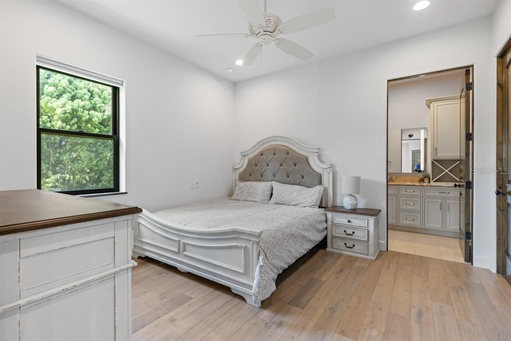 Casita's spacious and airy bedroom.