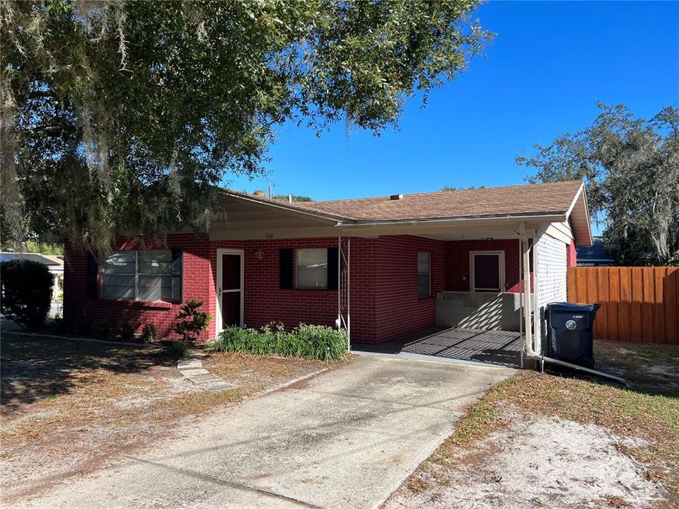 Recently Sold: $185,000 (3 beds, 2 baths, 1112 Square Feet)