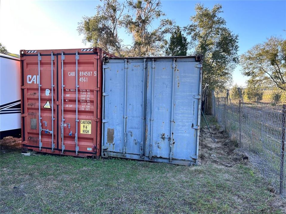 Shipping Containers - Water Tight with ElectricGray - 8' Wide x 8' High x 40 LongRed - 8' Wide x 9.6' High x 40 Long