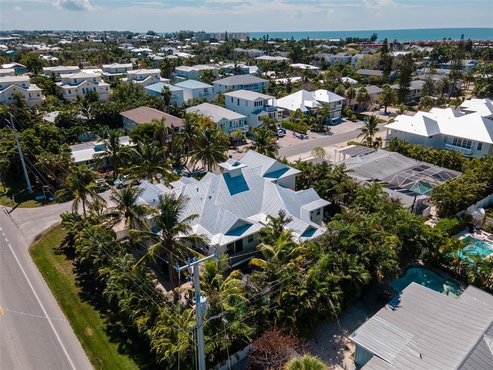 Recently Sold: $1,925,000 (5 beds, 3 baths, 2200 Square Feet)