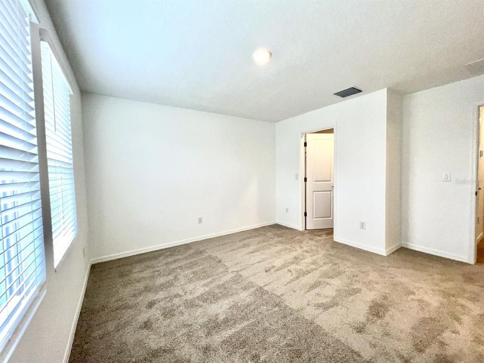 Active With Contract: $2,500 (3 beds, 2 baths, 1373 Square Feet)