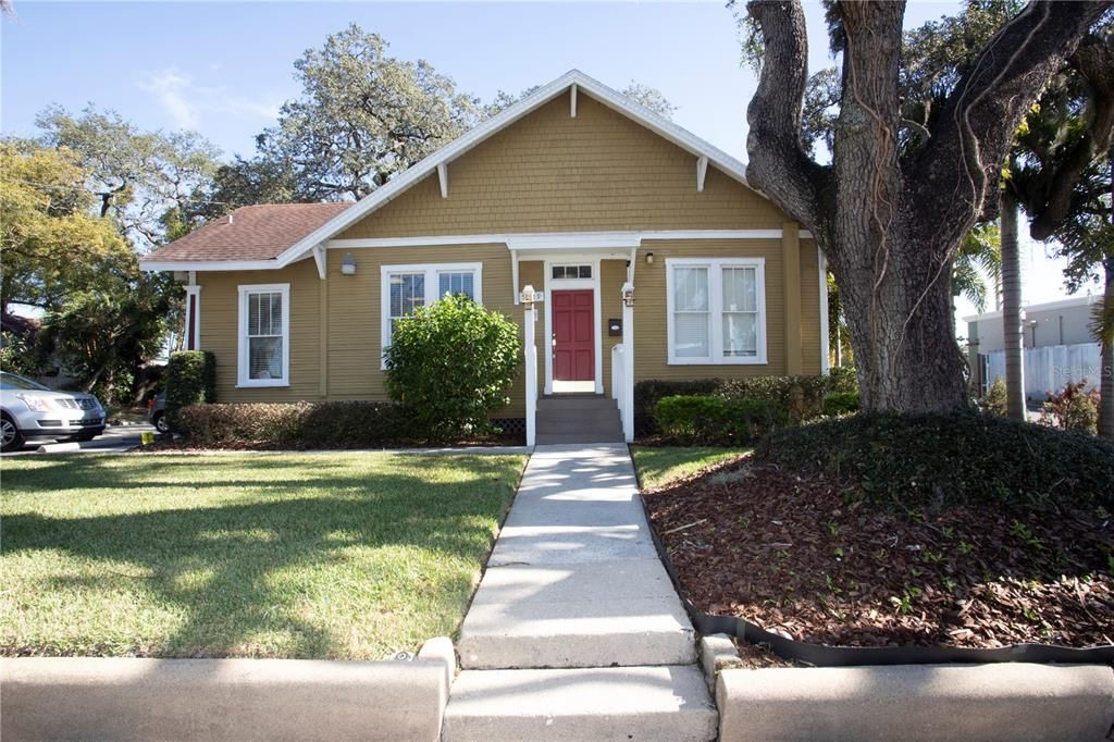 Recently Sold: $749,000 (0 beds, 0 baths, 2299 Square Feet)