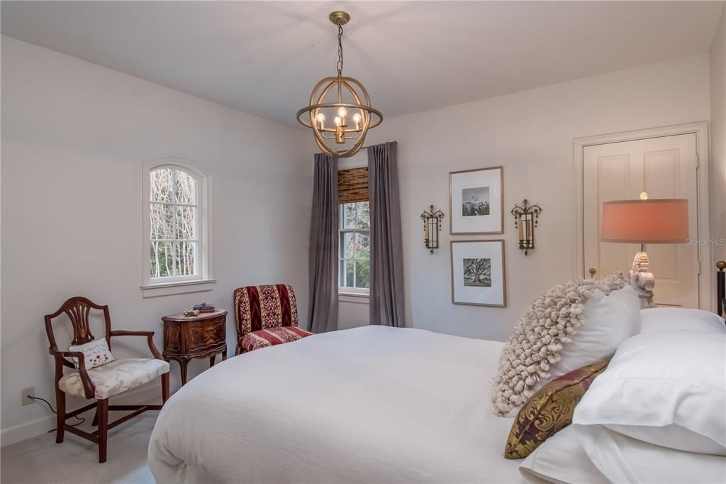 Fourth bedroom– incredibly inviting!