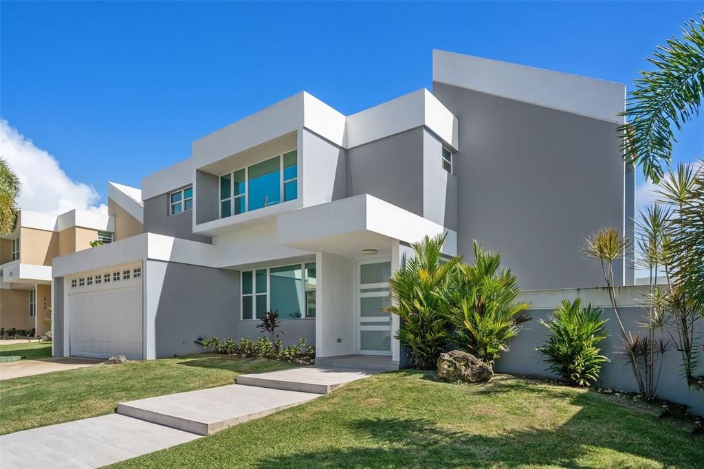 Recently Rented: $6,000 (4 beds, 2 baths, 2268 Square Feet)