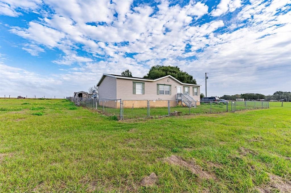 Недавно продано: $450,000 (3 спален, 2 ванн, 1404 Квадратных фут)