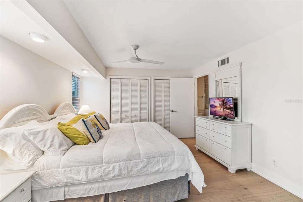 Active With Contract: $1,550,000 (3 beds, 3 baths, 1440 Square Feet)