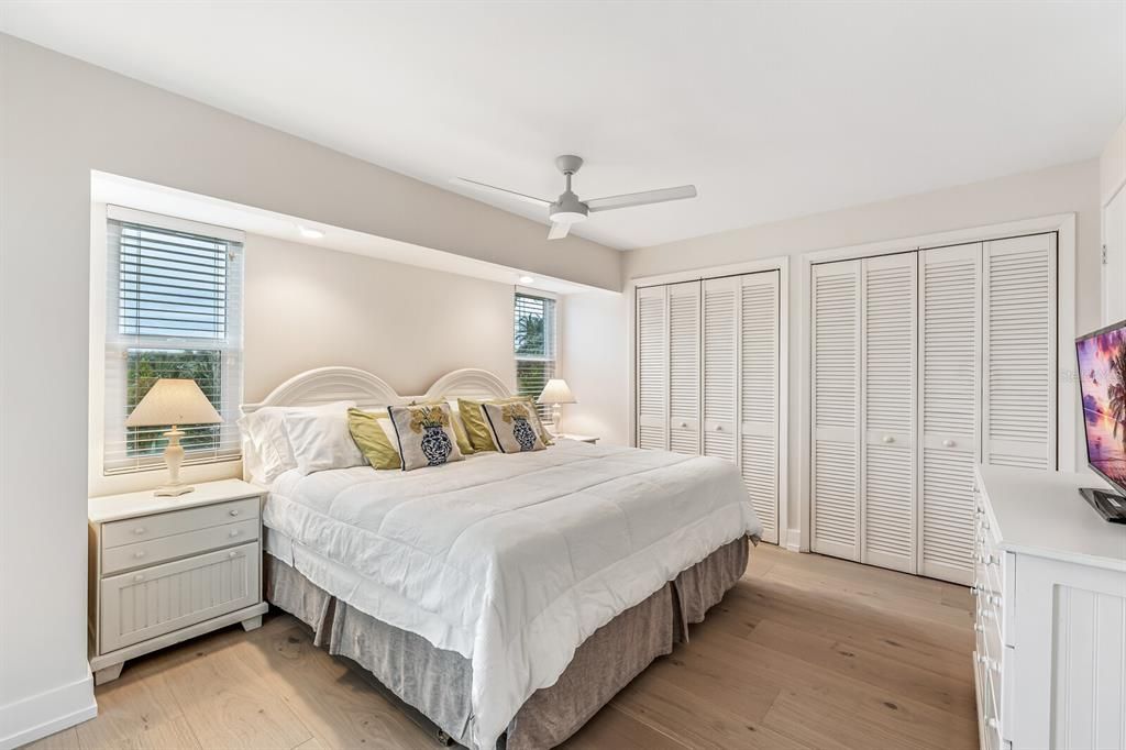 Active With Contract: $1,550,000 (3 beds, 3 baths, 1440 Square Feet)