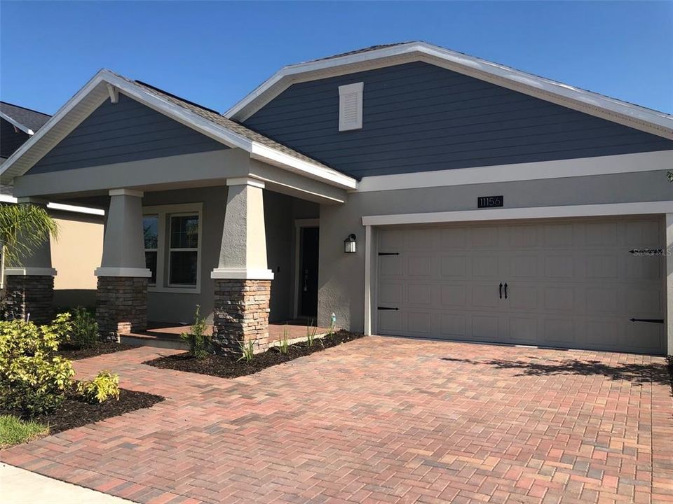 Recently Rented: $2,700 (3 beds, 2 baths, 1979 Square Feet)