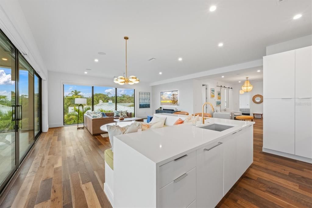 Active With Contract: $4,950,000 (4 beds, 3 baths, 3272 Square Feet)