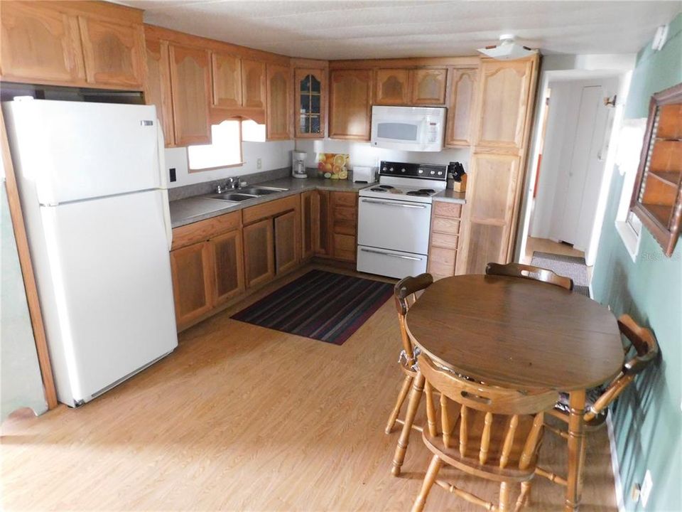 For Sale: $85,000 (3 beds, 2 baths, 1112 Square Feet)