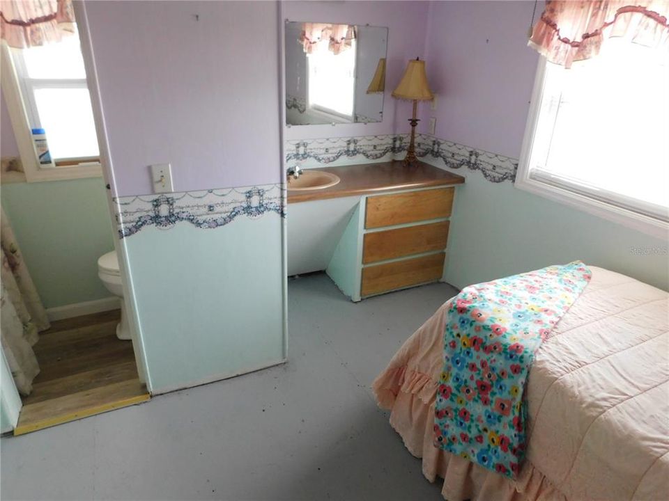 For Sale: $85,000 (3 beds, 2 baths, 1112 Square Feet)