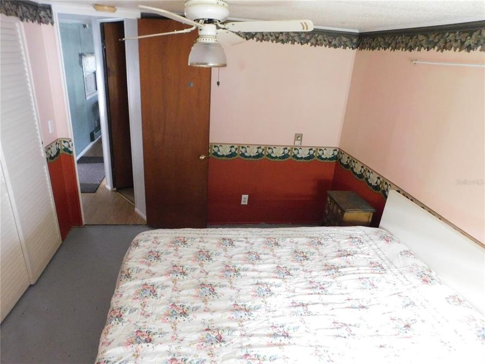 For Sale: $85,000 (3 beds, 2 baths, 1112 Square Feet)