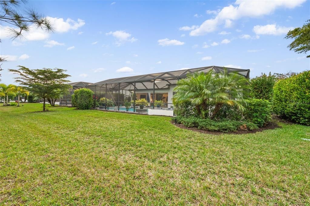 Recently Sold: $1,375,000 (5 beds, 3 baths, 3077 Square Feet)