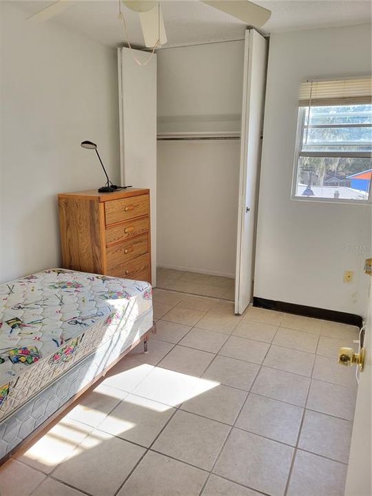 For Sale: $97,000 (4 beds, 1 baths, 972 Square Feet)