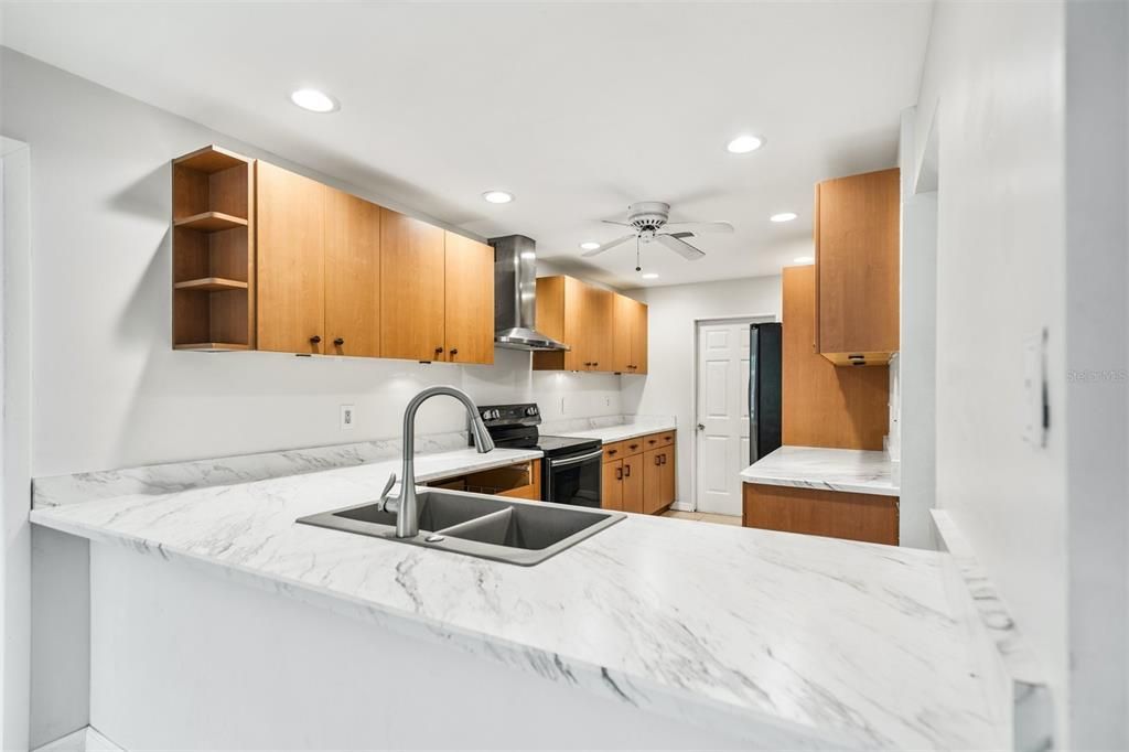 Recently Sold: $470,000 (4 beds, 2 baths, 1639 Square Feet)