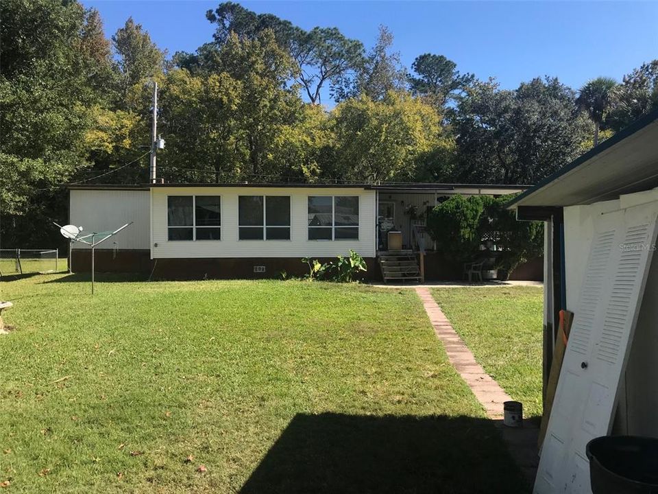 Недавно продано: $199,000 (3 спален, 1 ванн, 1084 Квадратных фут)