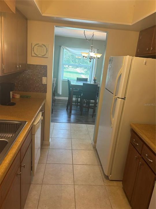 For Rent: $1,400 (2 beds, 1 baths, 1016 Square Feet)