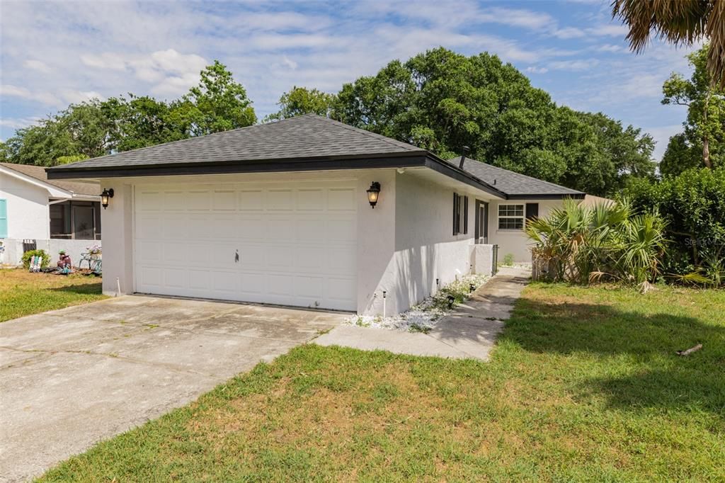 Recently Rented: $1,800 (2 beds, 2 baths, 1120 Square Feet)