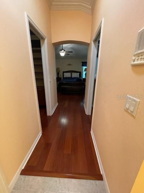 For Rent: $1,800 (2 beds, 2 baths, 1944 Square Feet)