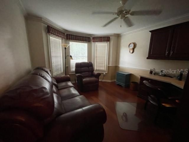 For Rent: $1,800 (2 beds, 2 baths, 1944 Square Feet)