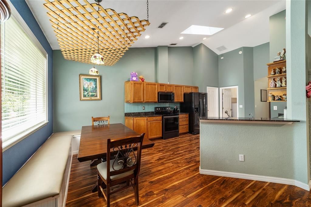 Recently Sold: $510,000 (3 beds, 2 baths, 2297 Square Feet)