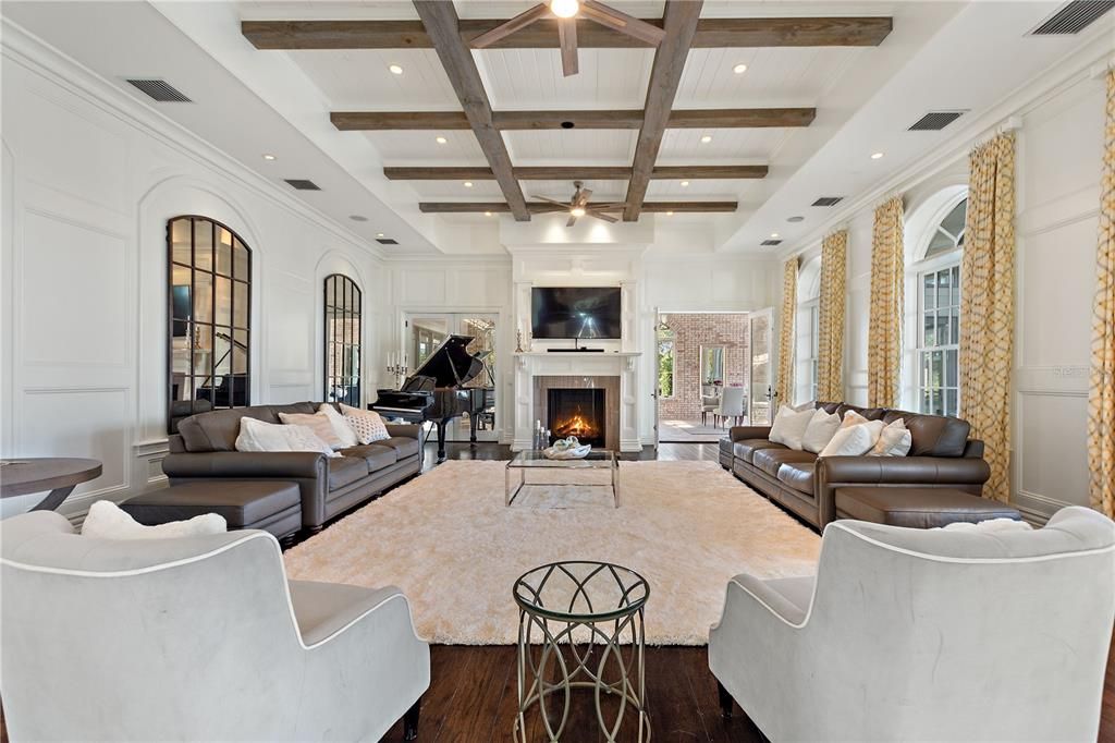 For Sale: $8,985,000 (8 beds, 8 baths, 13549 Square Feet)