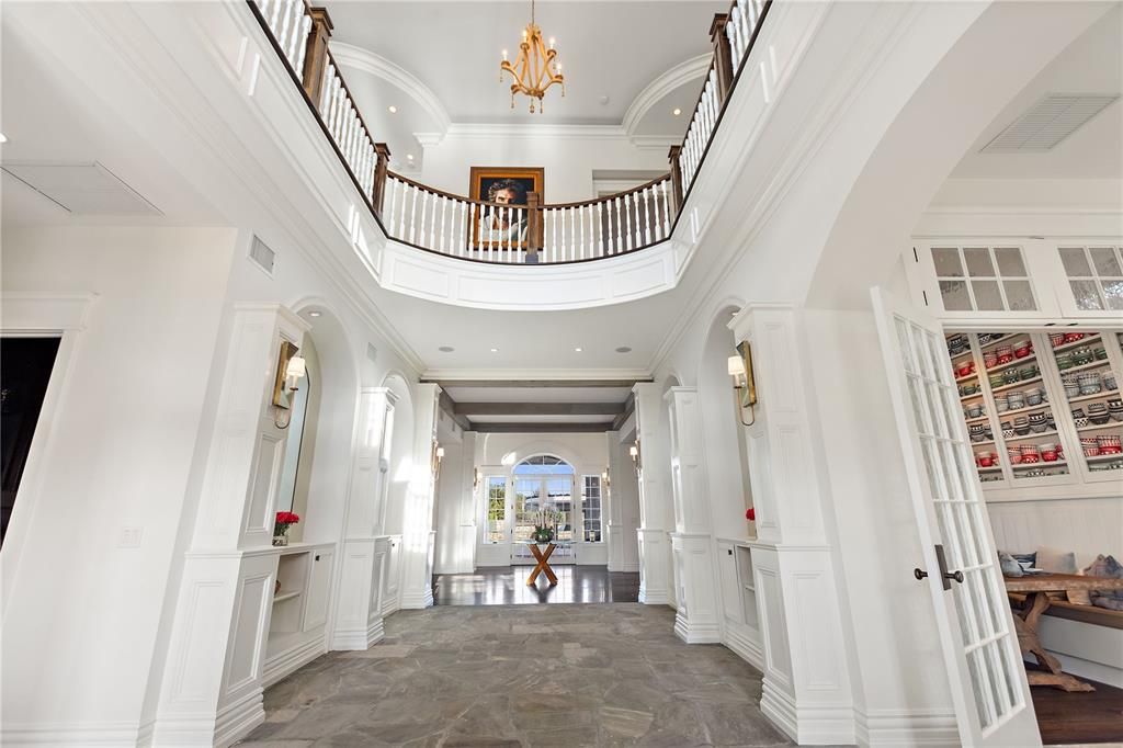 For Sale: $8,985,000 (8 beds, 8 baths, 13549 Square Feet)