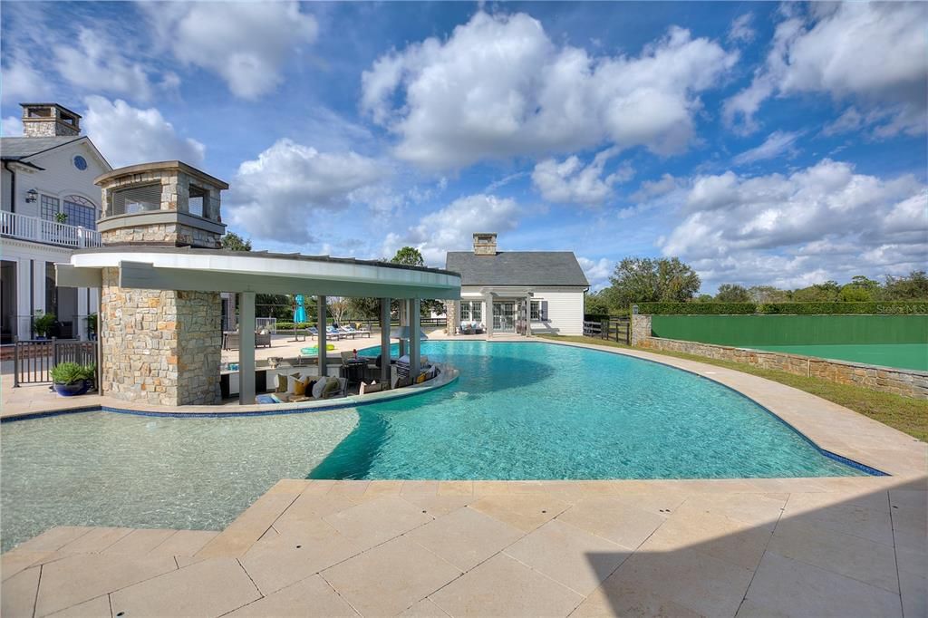 For Sale: $8,985,000 (8 beds, 8 baths, 13549 Square Feet)