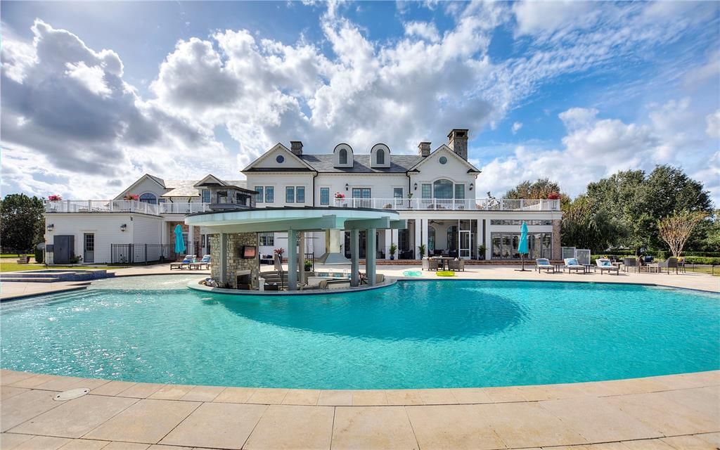 For Sale: $8,985,000 (8 beds, 8 baths, 13549 Square Feet)