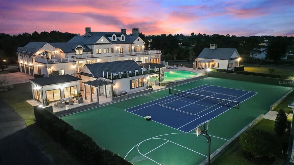 For Sale: $8,985,000 (8 beds, 8 baths, 13549 Square Feet)