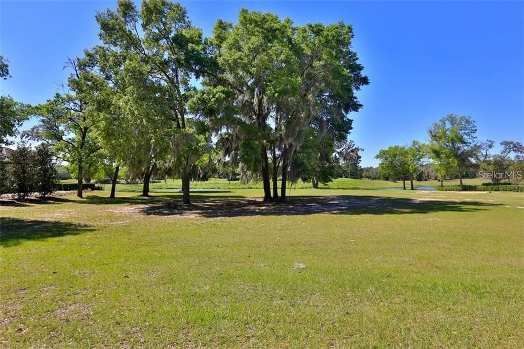 For Sale: $950,000 (1.09 acres)